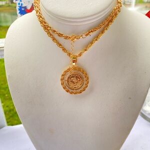 DEAL MACY DEPARTMENT  NECKLACE